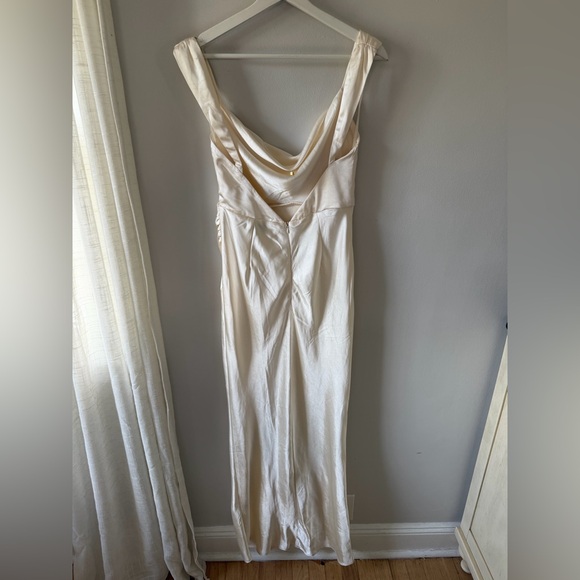 RUNAWAY Havanna Dress Ivory - Picture 5 of 8